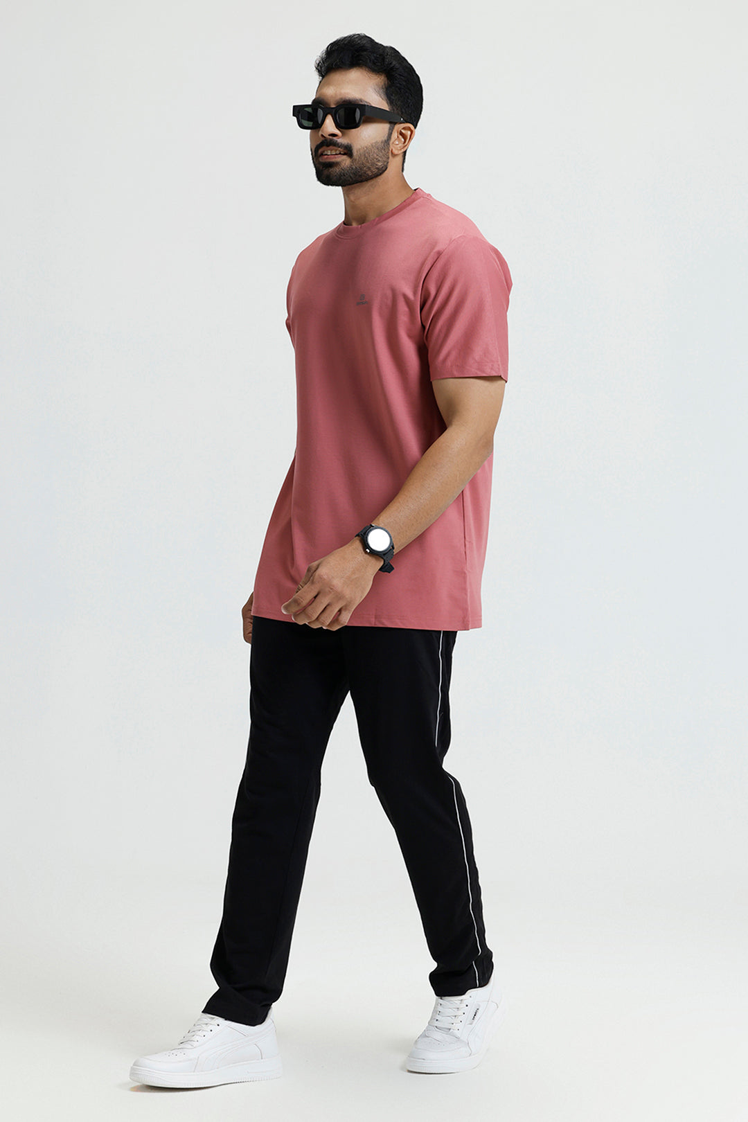Sporty soft red T-shirt for men – Ariser collection