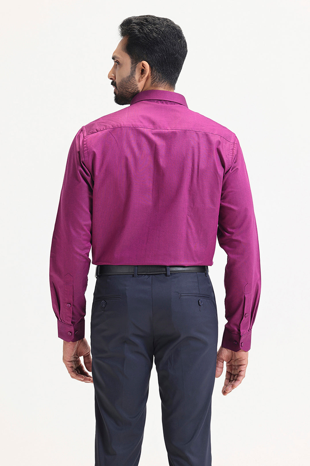 Stylish rich magenta full sleeve formal shirt for men