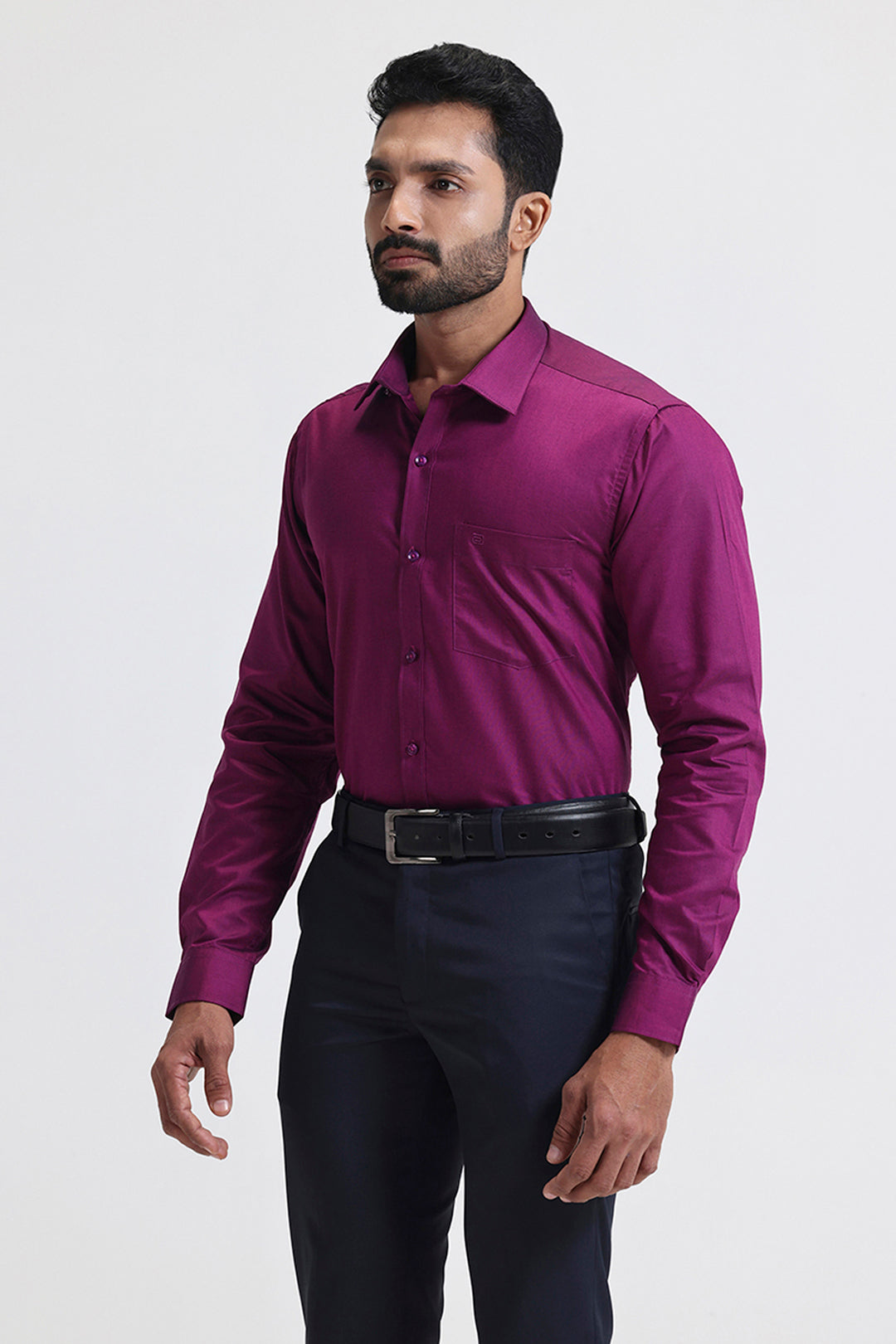 Soft magenta men’s shirt for office and meetings