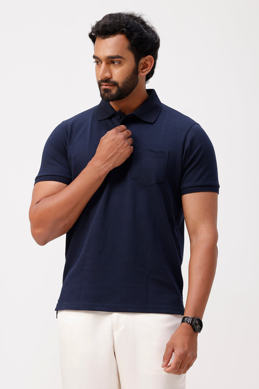 vMen’s casual navy blue polo t-shirt